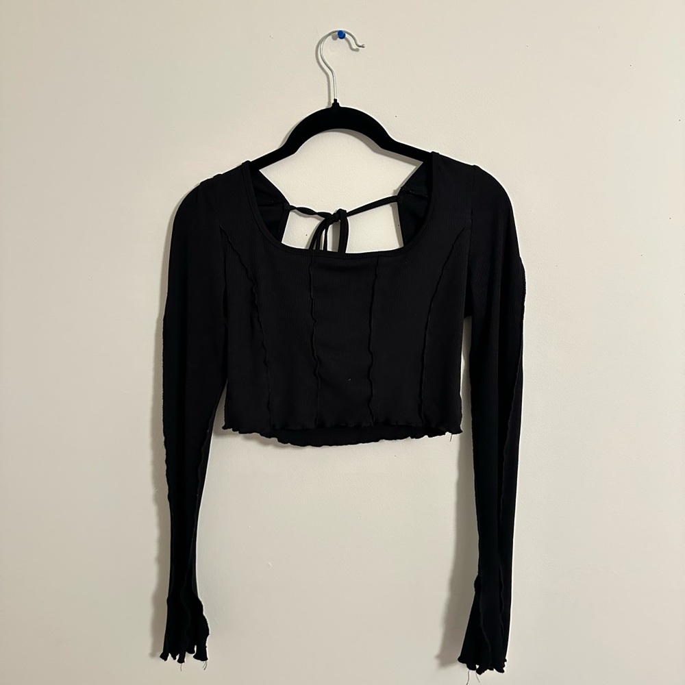 Black Long Sleeve Crop Top